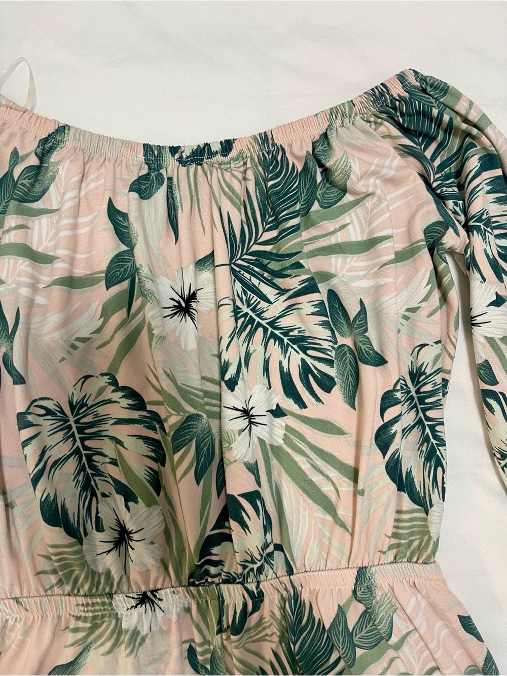 Tropical Off-Shoulder Romper - Picture 4 of 5